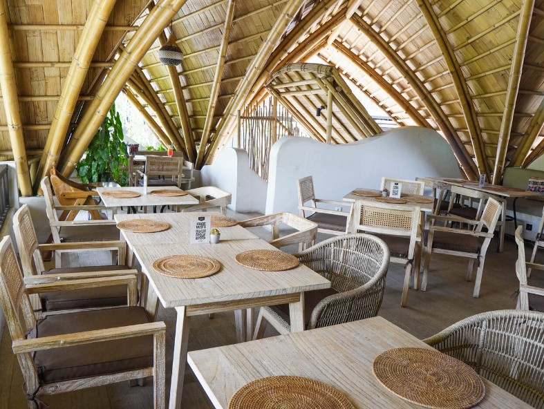 Best Bali Cafes with AC: Why Friends Cafe & Bistro Tops the List
